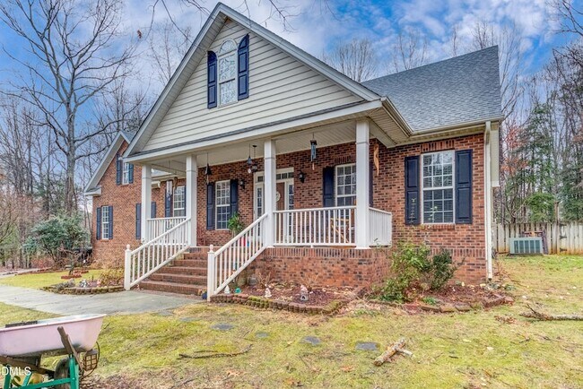 Foto del edificio - 6240 Hilbert Ridge Dr