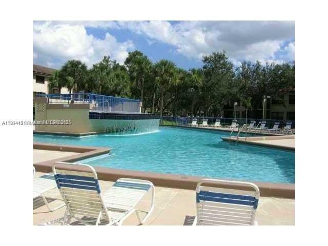 Building Photo - 15405 N Miami Lakeway