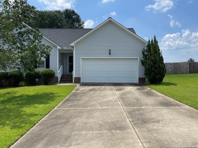 Building Photo - 306 Hawthorn Dr