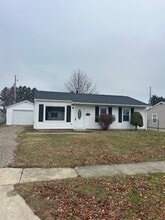 Building Photo - 580 Edgewood Dr