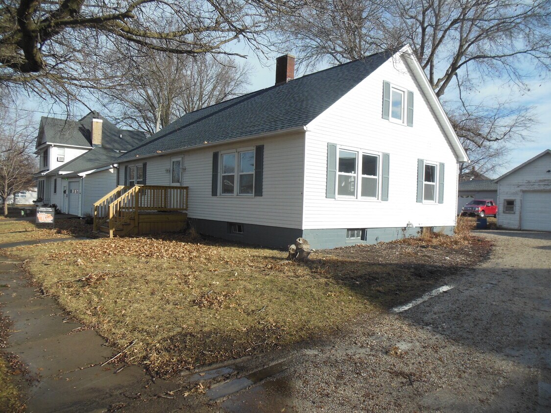 112 S Northfield St, Mediapolis, IA 52637 House Rental in Mediapolis