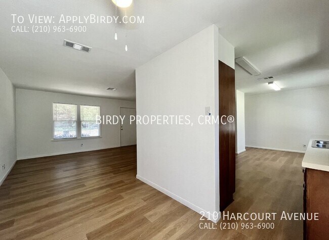 Foto del edificio - *2-bed, 1-bath Home in Southeast San Anton...