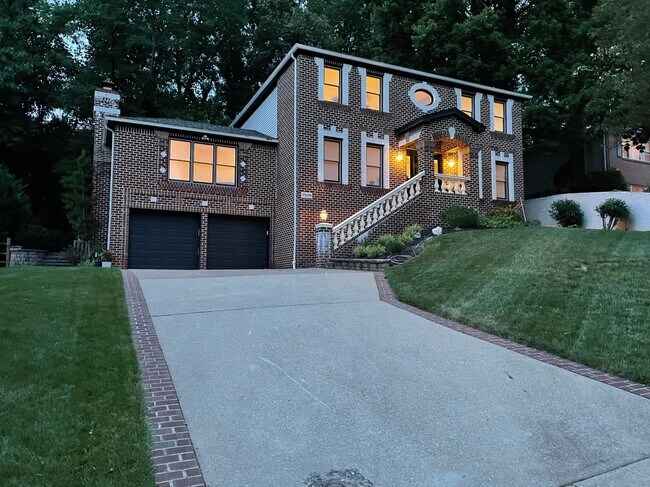 Foto del edificio - 15690 Pike Trail
