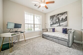 Building Photo - 9507 Carson Ln