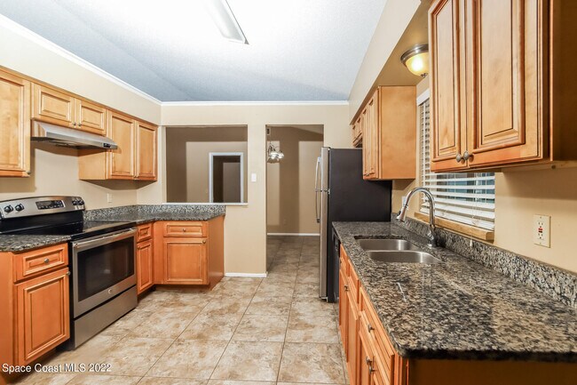 Foto del edificio - 1367 Unter Ave NW