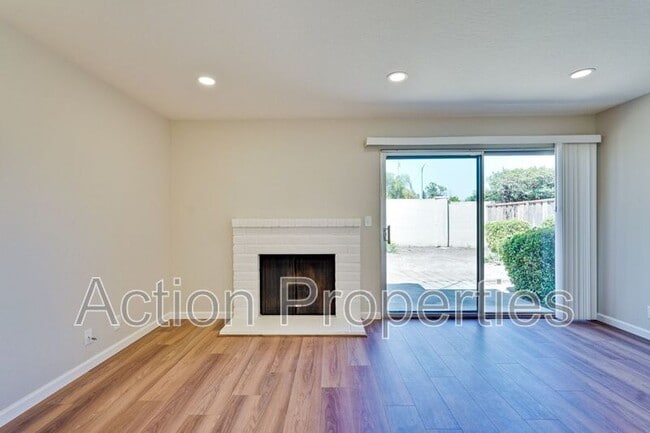 Building Photo - 1662 Merriton Ct