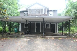 Building Photo - 811 N Davis St