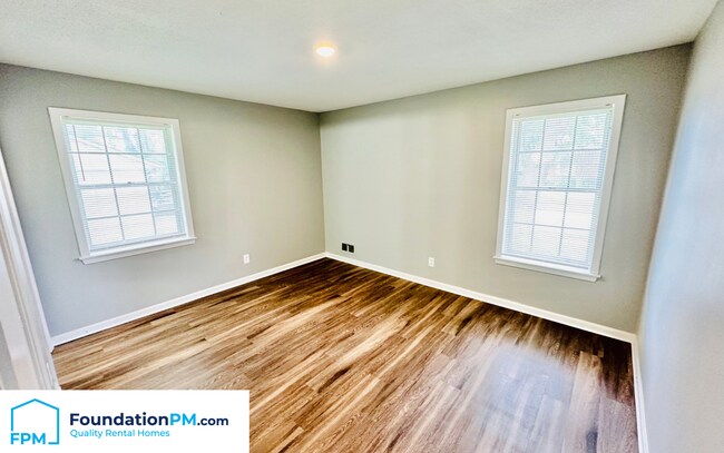 Foto del edificio - 1837 Warner Ave