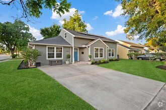 Building Photo - 3803 Zephyr St