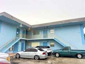 Building Photo - 1021 NW 45th St