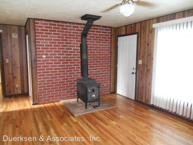 Building Photo - 2 br, 1 bath House - 1060 NW Polk