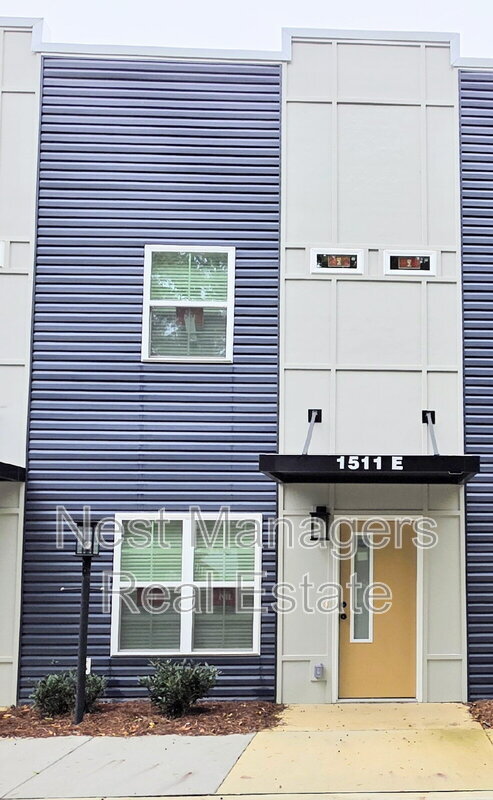 Primary Photo - 1511 Fort Bragg Rd