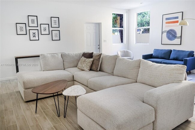 Building Photo - 1221 NW 45th St