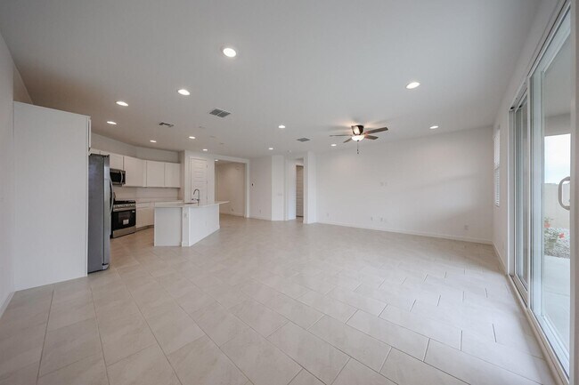 Building Photo - 7814 W Hide Trl