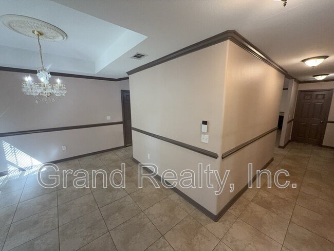 Foto del edificio - 5022 Patterson Ln