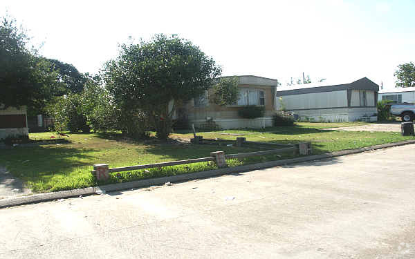 Foto del edificio - Brazos Mobile Home Park