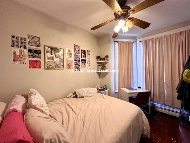 Foto del edificio - 717 Parker St