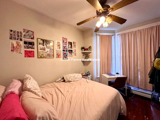 Building Photo - 717 Parker St