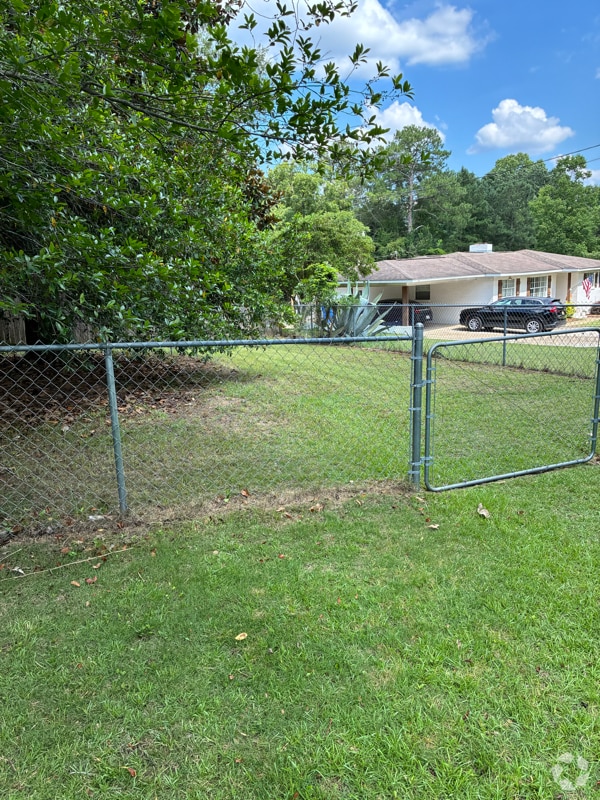 Building Photo - 2131 E Cottonwood Rd
