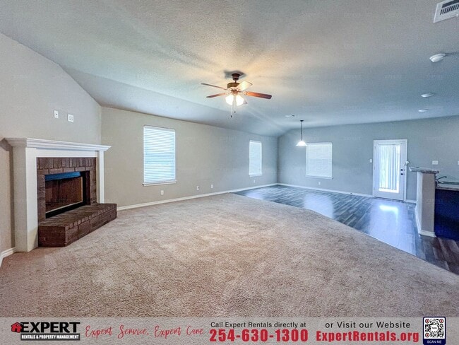 Building Photo - Elegant 4-Bedroom Home with Modern Comfort...