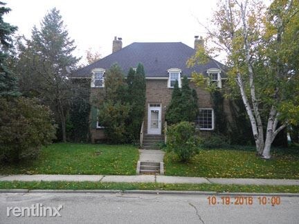 Primary Photo - 3 br, 1.5 bath Duplex - 2338 Riverside Dr NE
