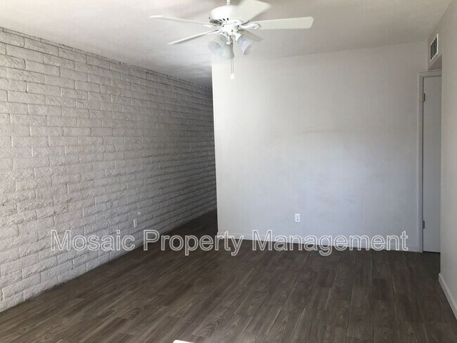 Building Photo - 1204 S. McClintock Dr.
