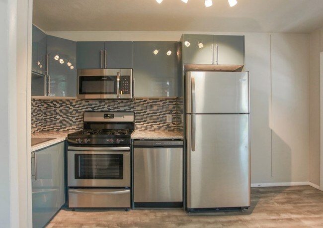 Interior Photo - 1839 Arapahoe Ave