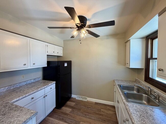 Building Photo - 1421 Elizabeth St