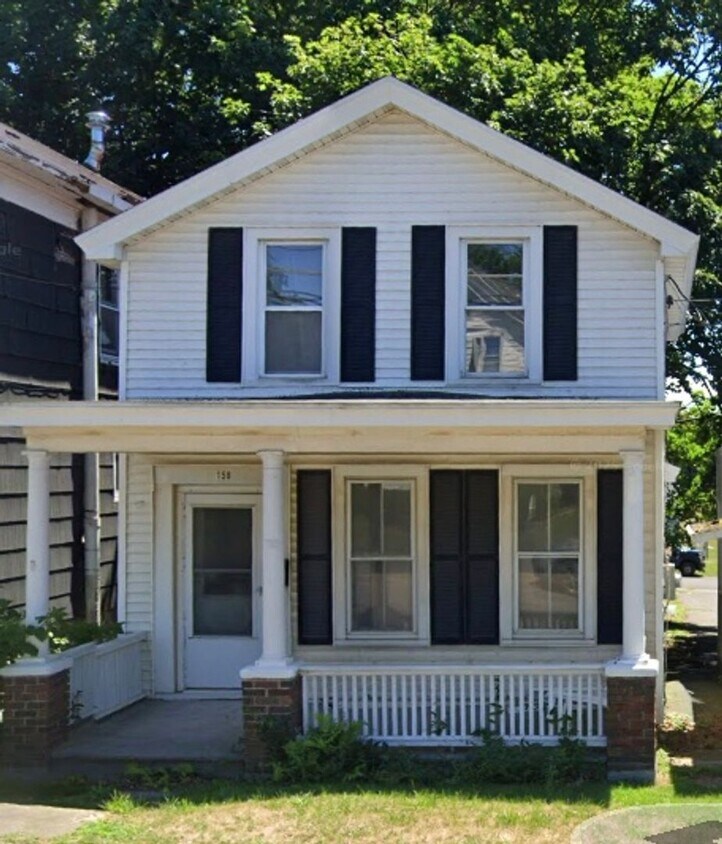 Foto principal - 3 Bedroom single family homes