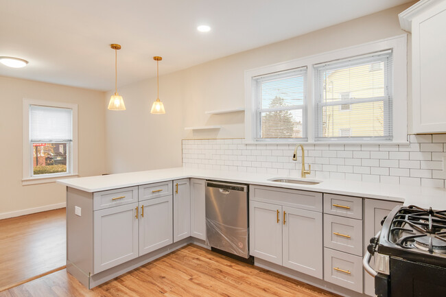 Open concept living - 246 Spruce St