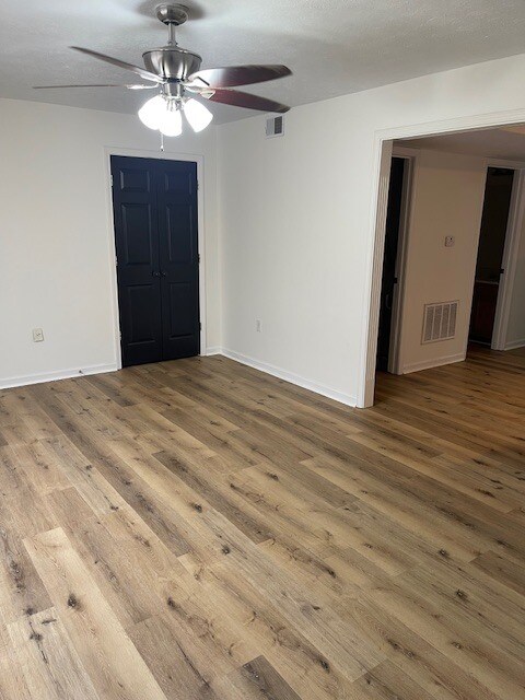 SALA DE ESTAR - 108 Kenilworth Ct