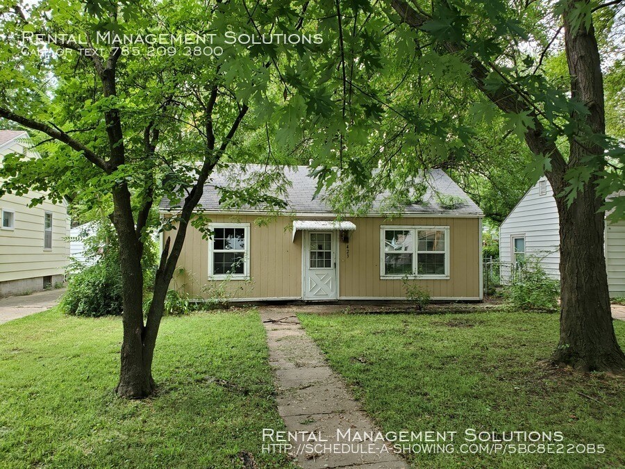 Primary Photo - *OAKLAND AREA* 423 NE Poplar- 2 BED/1 Bath