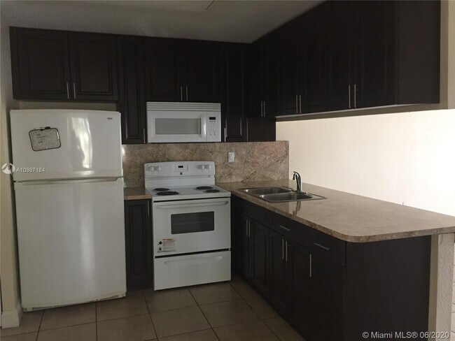Building Photo - 15400 SW 81st Cir Ln
