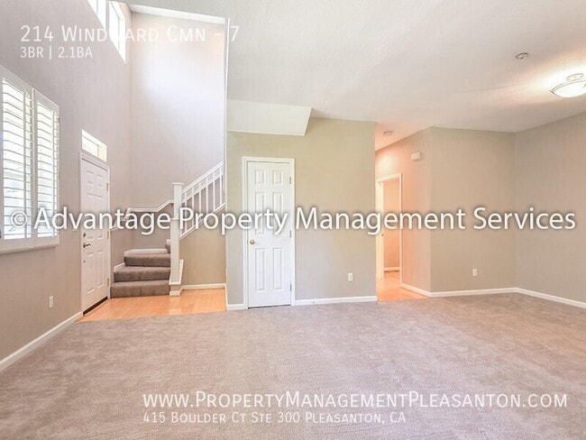 Building Photo - 214 Windward Common