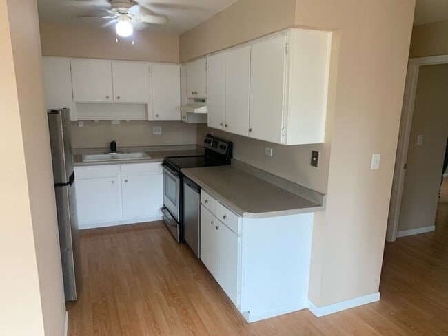 Building Photo - 239 Northway Park Rd