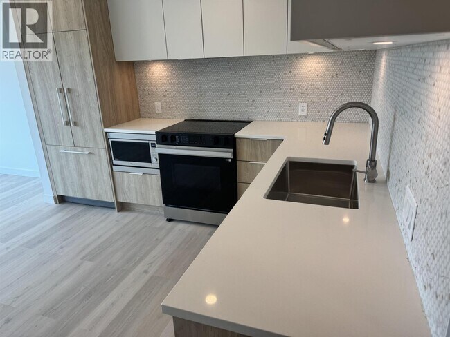 Photo du bâtiment - 1616 Lloyd Ave