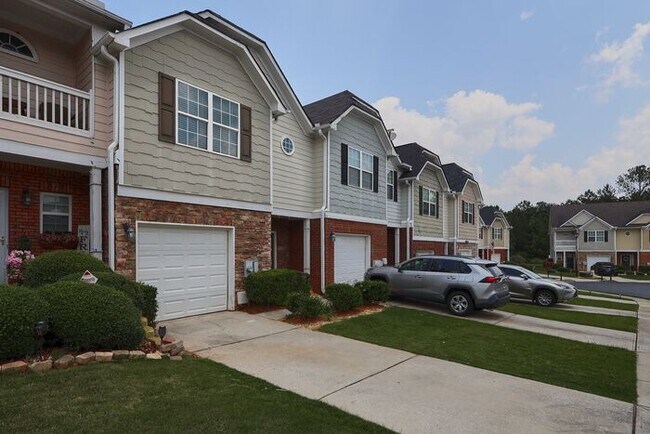 Building Photo - 2119 Hasel St
