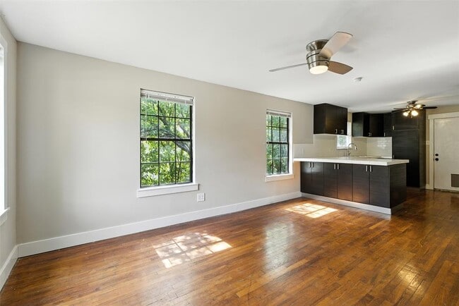 Building Photo - 3303 Dalton St