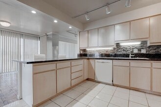 Building Photo - 3111 Bel Air Dr