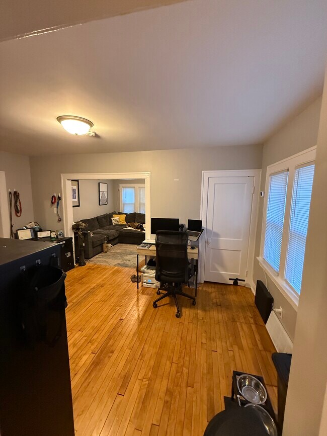 DR - 3029 S Hanson Ave