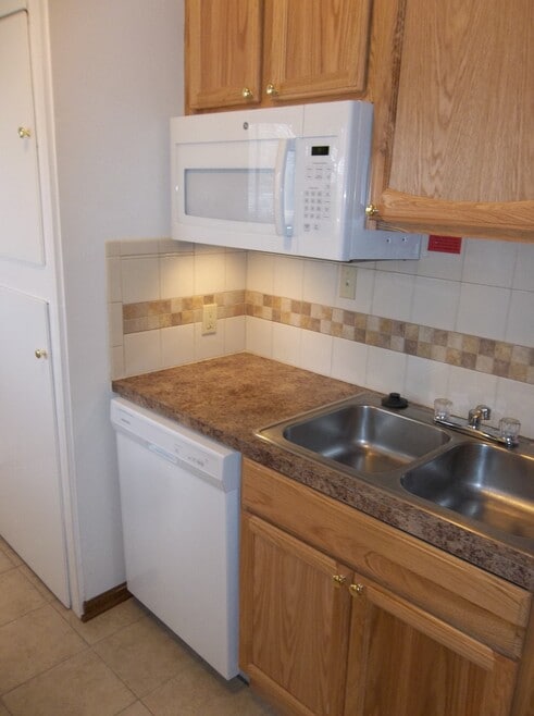 Building Photo - 929-933 Kentucky St