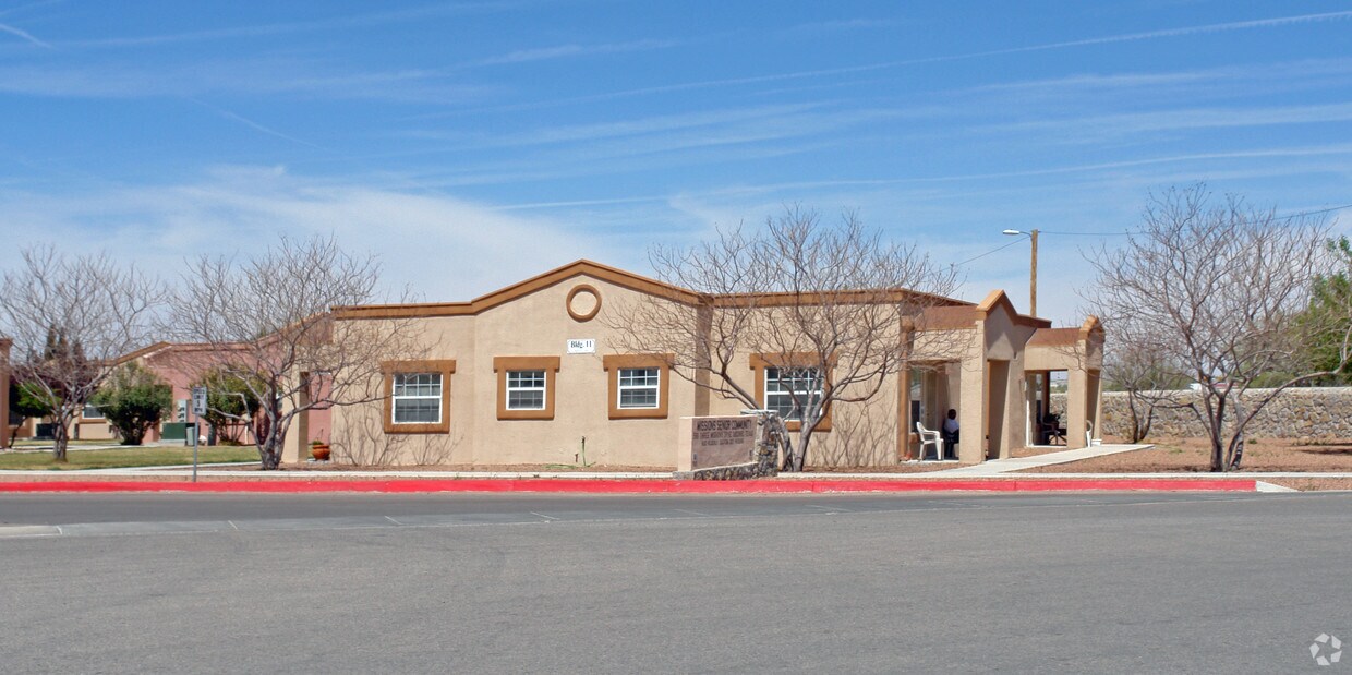 Foto del edificio - Mission Senior Apartments
