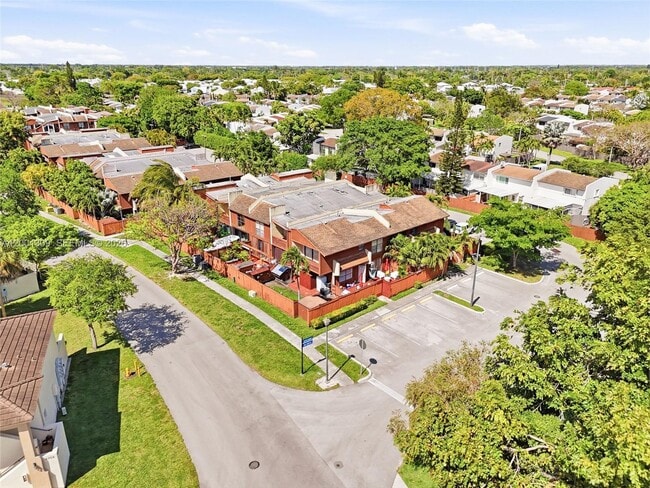 Foto del edificio - 6704 SW 114th Pl