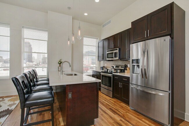 Foto del edificio - 833 Howard Ave