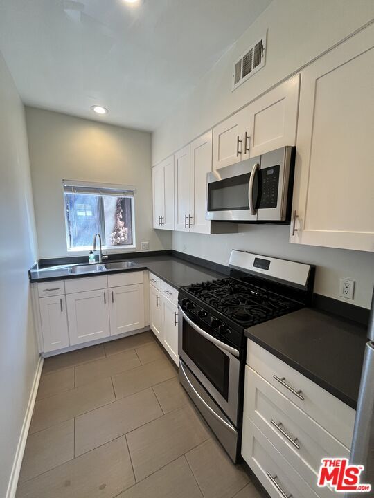 Foto del edificio - 3726 Midvale Ave