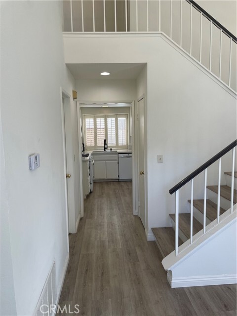 Building Photo - 13592 Crescent Hill Drive