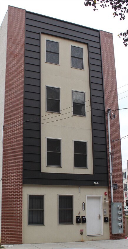 Primary Photo - 1515 W Oxford St