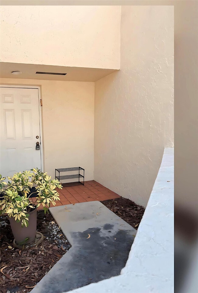 Foto del edificio - 8014 NW 15th Manor