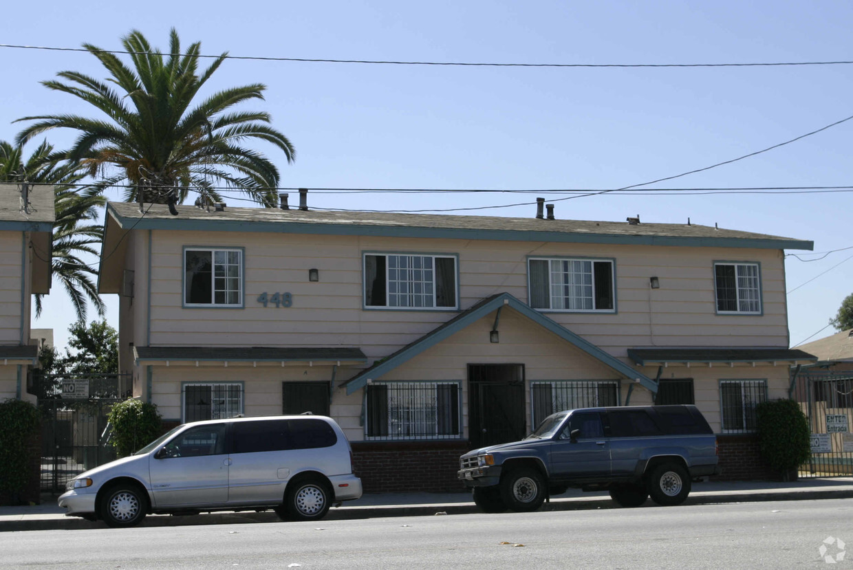 Building Photo - 446-448 W Alondra Blvd