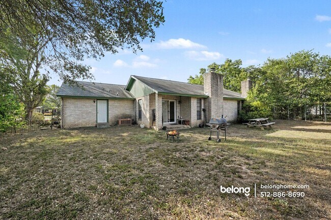 Foto del edificio - 426 Spring River Dr